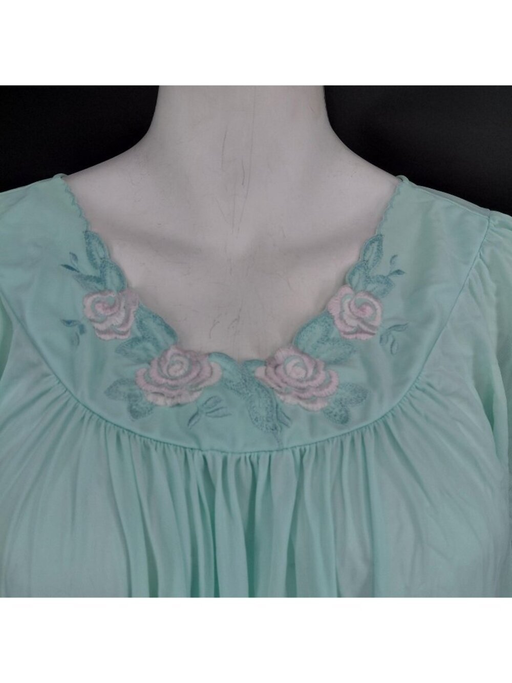 Vint Nightgown Large Green Nylon Embroider Floral Long Romantic Nap Dress Trad